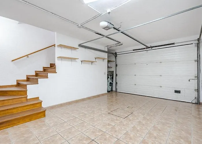 Tantulia El Conde 2 * Адехе